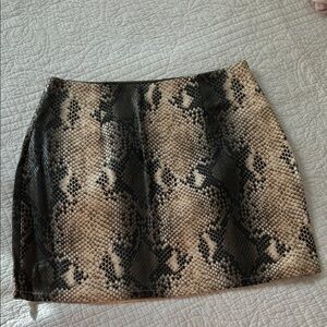 Honey Punch Black and Cream Snake Print Pencil Skirt